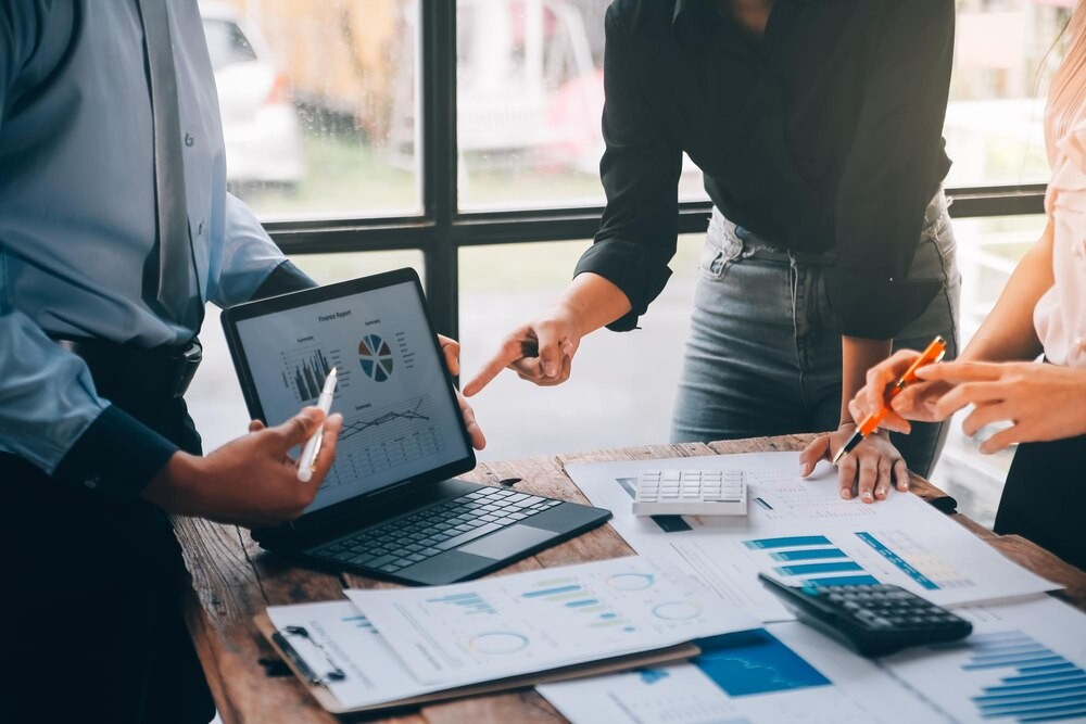 Deportacje obcokrajowców z Warmii i Mazur: łamanie prawa na porządku dziennym