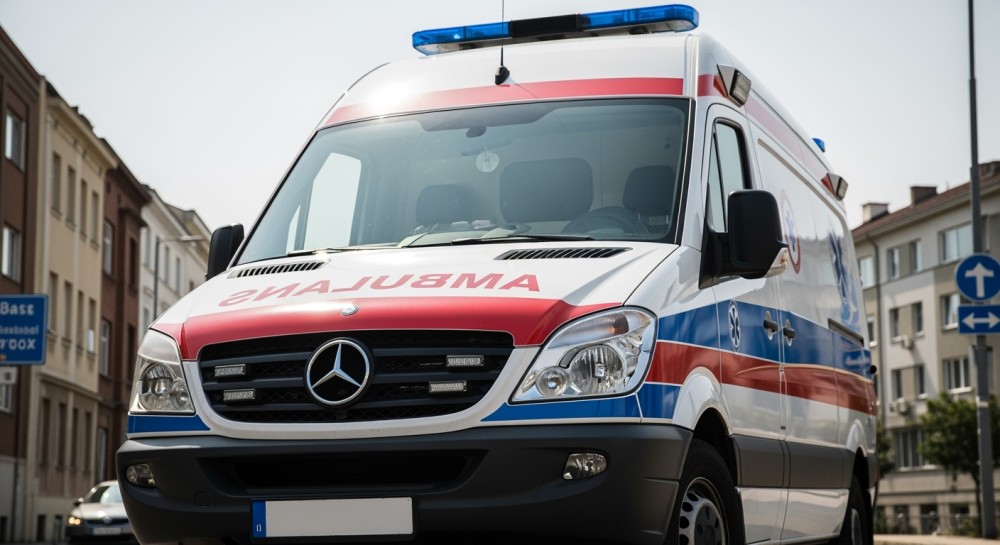 Tragedia nad Jeziorakiem: Mężczyzna wpadł do wody po wyjściu z jachtu, WOPR ostrzega przed alkoholem