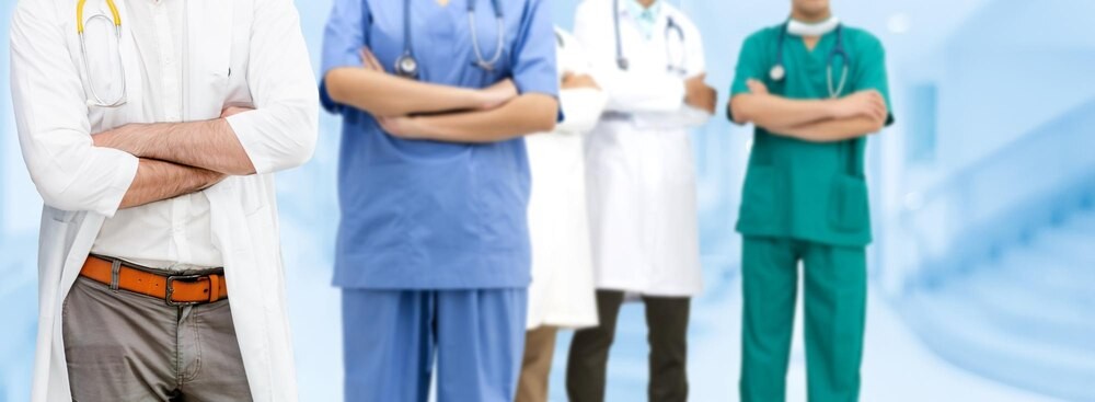 Palenie śmieci w piecach: zdrowotne zagrożenia i mandaty do 5000 zł